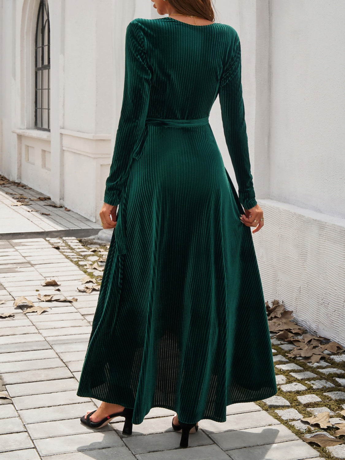 Madam Mysterium Long Sleeve Midi Dress