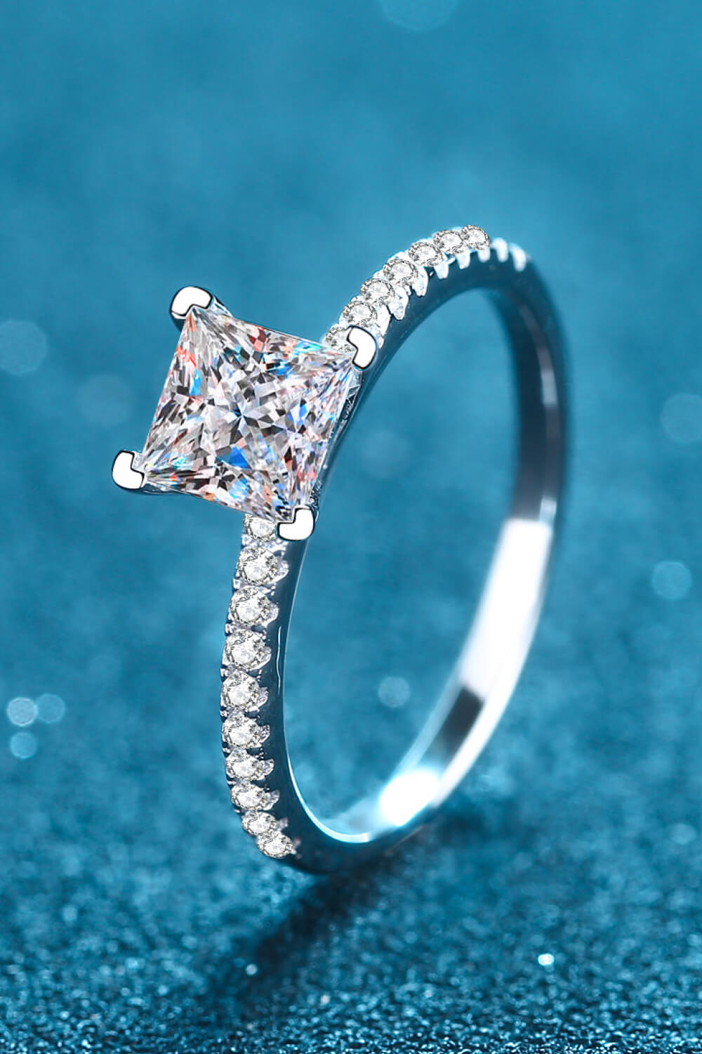 'Queen of Wonderland' Rhodium-Plated 2 Carat Moissanite Ring