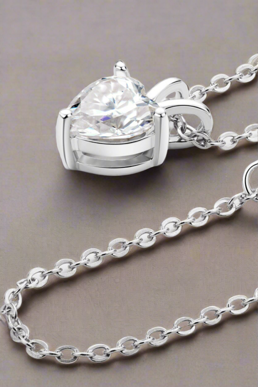 'Phantom Desire' Moissanite 1 Carat Heart-Shaped Pendant Necklace