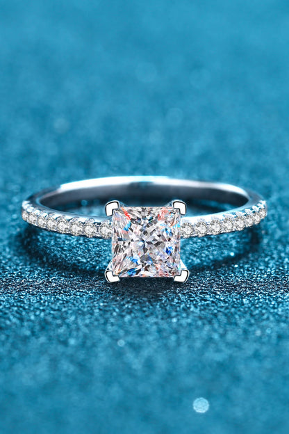 'Queen of Wonderland' Rhodium-Plated 2 Carat Moissanite Ring